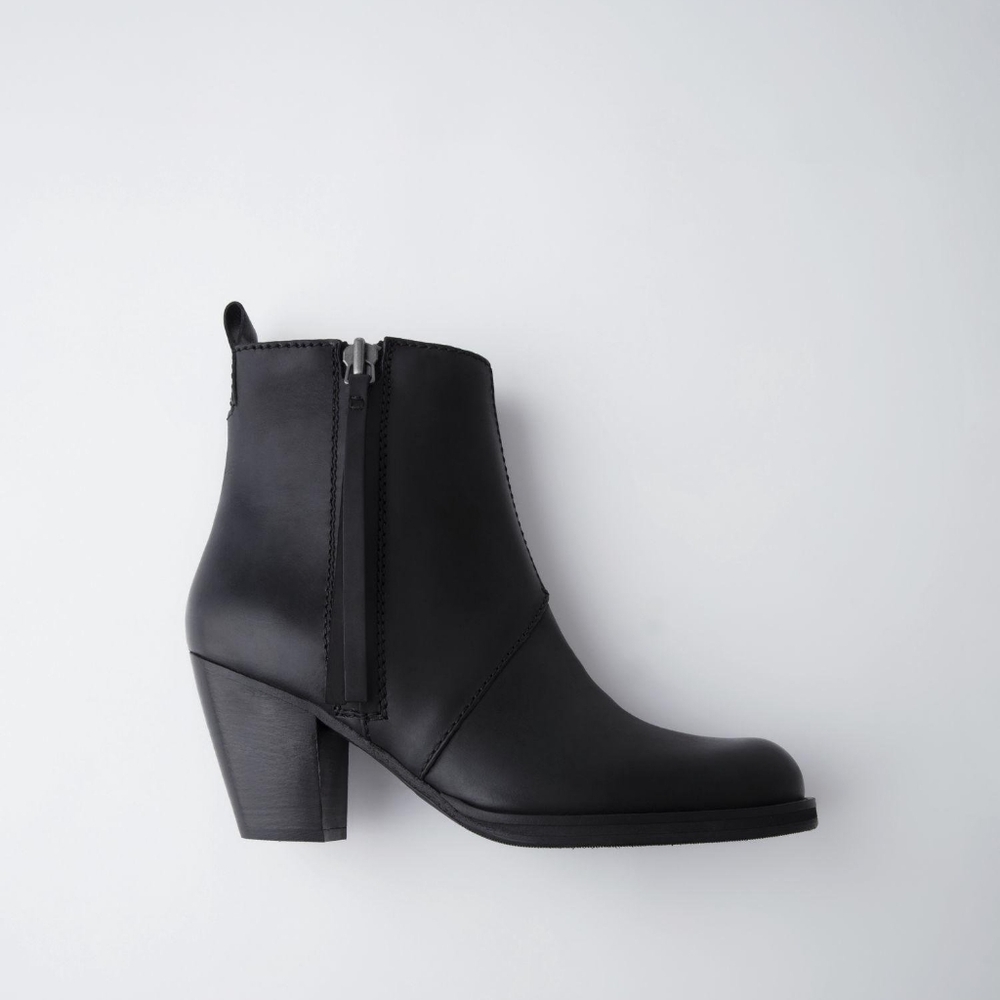 Acne Studios Pistol Short Boots (19389) Euro Size 39
